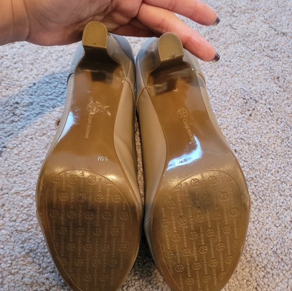 T strap pumps - Picture 6 of 8